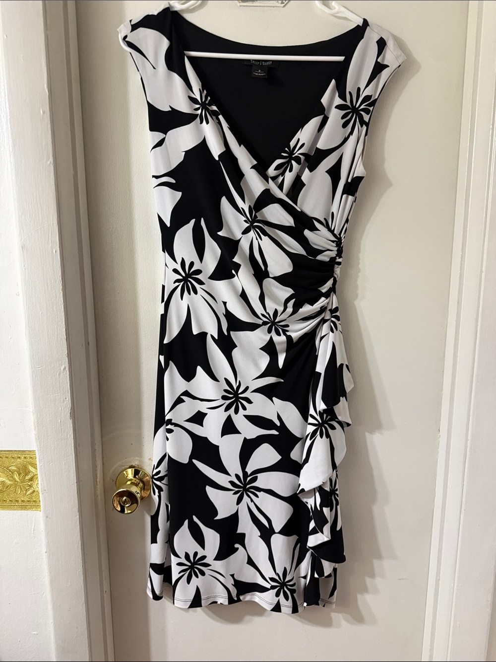 White House Black Market Black & White Floral Surplice Midi Dress